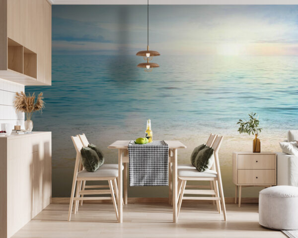 Piaszczysta plaża z błękitną wodą i błękitnym niebem Piaszczysta plaża z błękitną wodą i błękitnym niebem