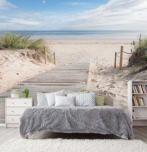 Drewniany chodnik prowadzący na plażę Drewniany chodnik prowadzący na plażę
