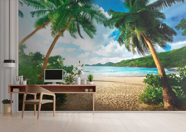 Plaża z palmami i błękitną wodą Plaża z palmami i błękitną wodą