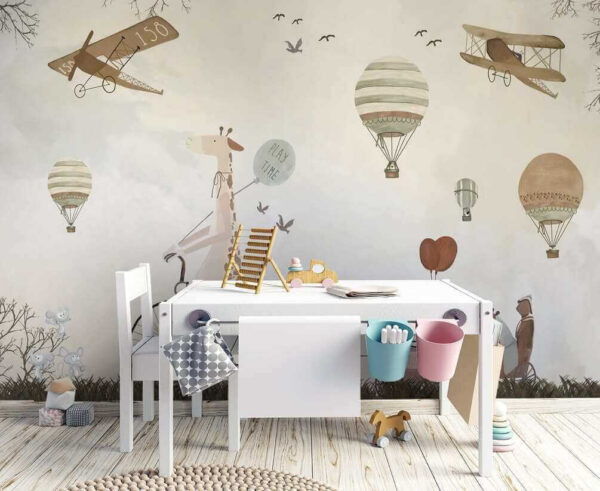 Mural przedstawiający zwierzęta jadące pociągiem Mural przedstawiający zwierzęta jadące pociągiem