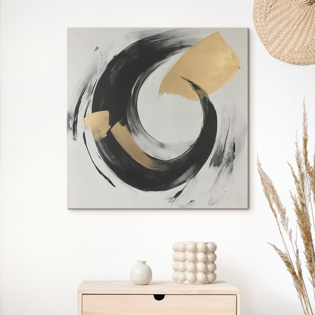 Dynamic interplay of black and white