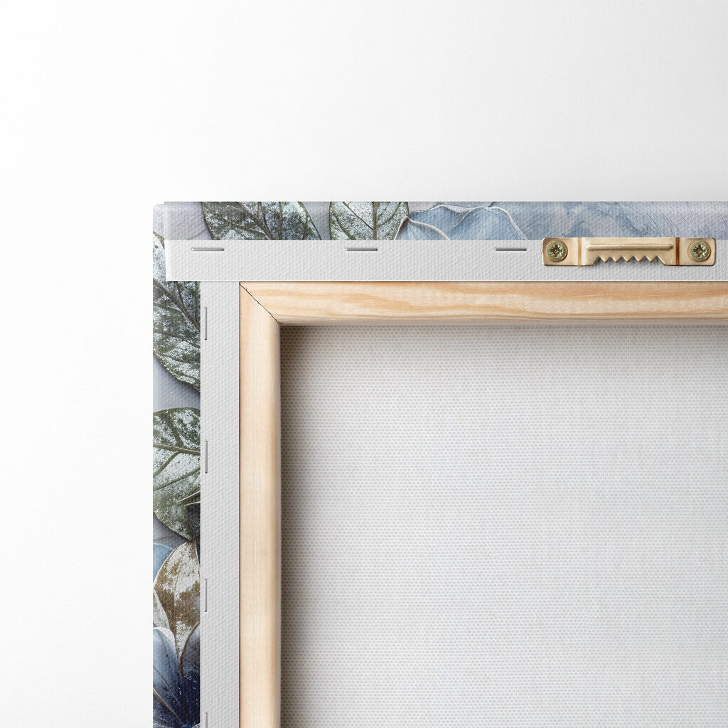 Floral arrangement in cool tones Floral arrangement in cool tones