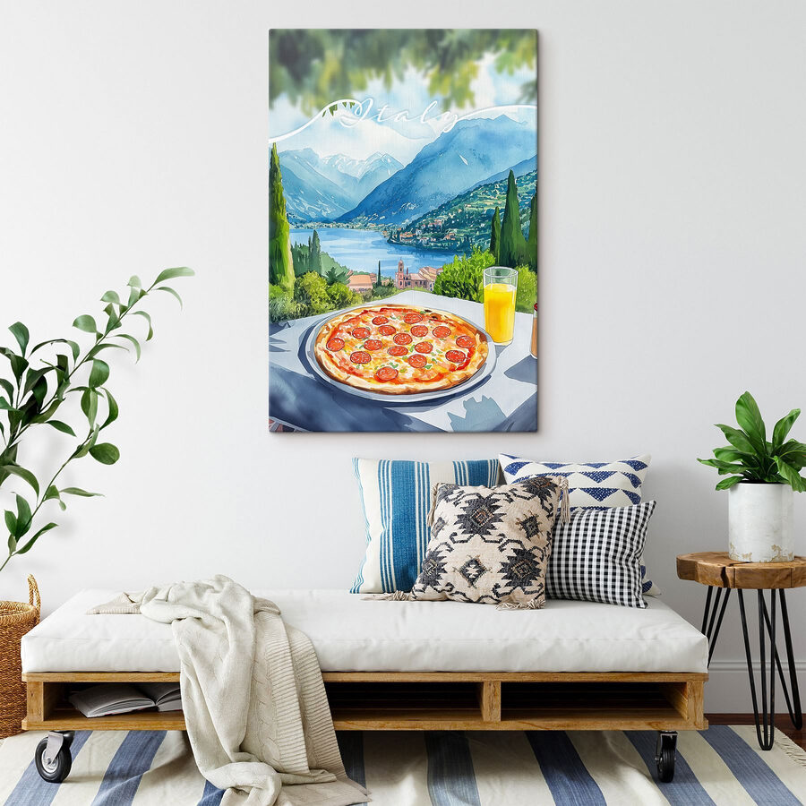 Pizza i sok na stole z górami i drzewami Pizza i sok na stole z górami i drzewami
