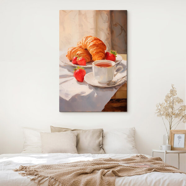 Croissant i truskawki na talerzu Croissant i truskawki na talerzu