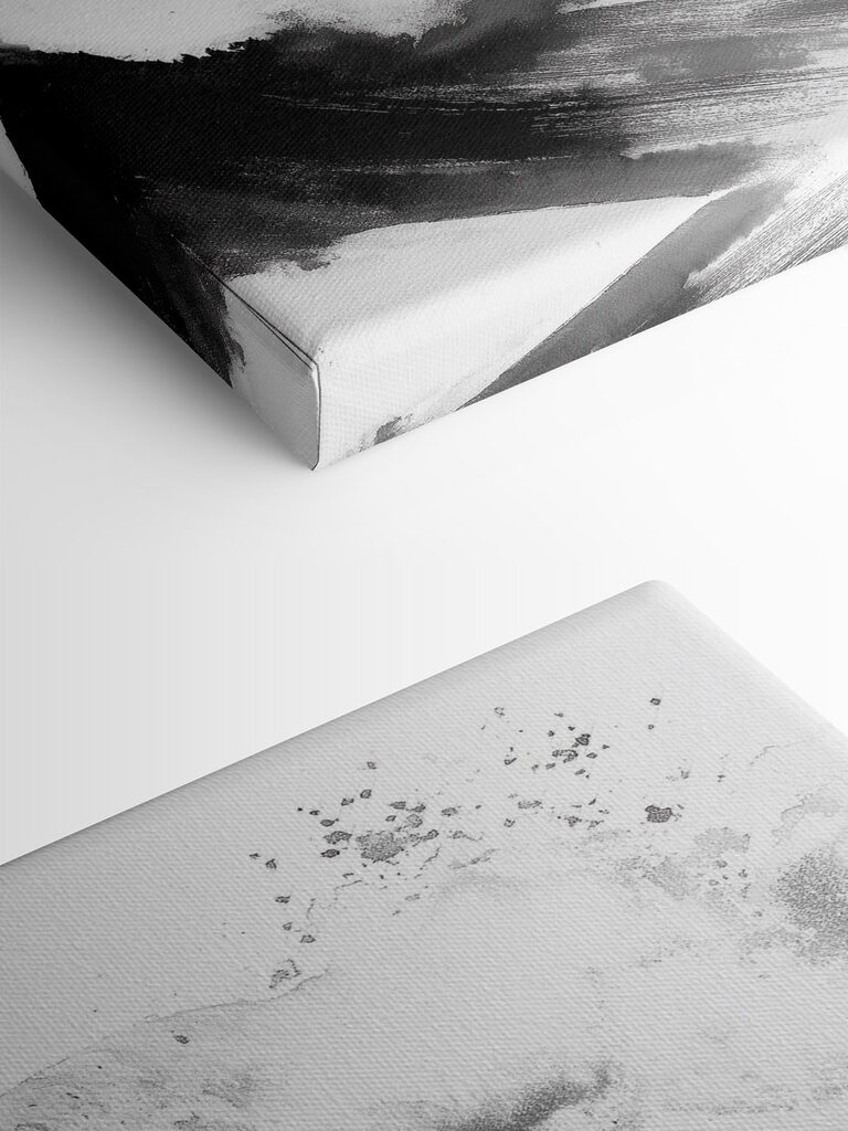 Black and white image of a wave