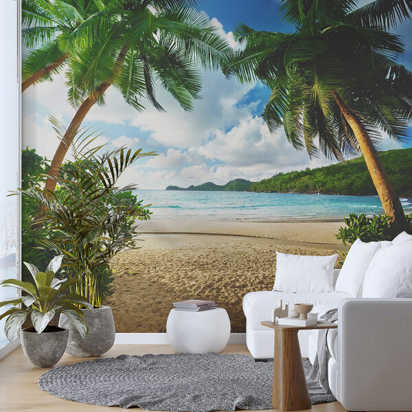 Plaża z palmami i błękitną wodą Plaża z palmami i błękitną wodą