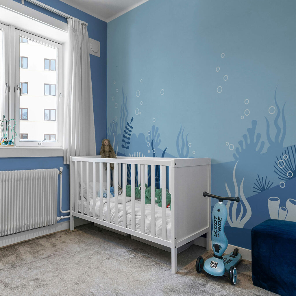 Niebiesko-biała scena podwodna