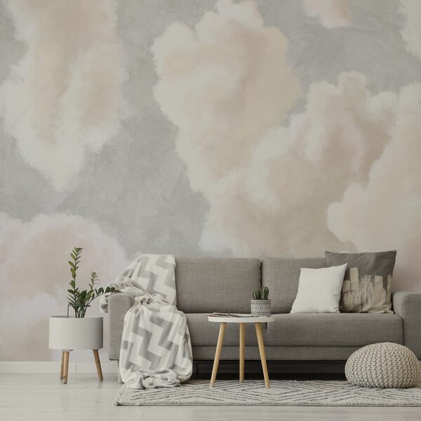 Delikatne chmury dryfujące po pogodnym niebie