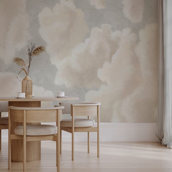 Delikatne chmury dryfujące po pogodnym niebie