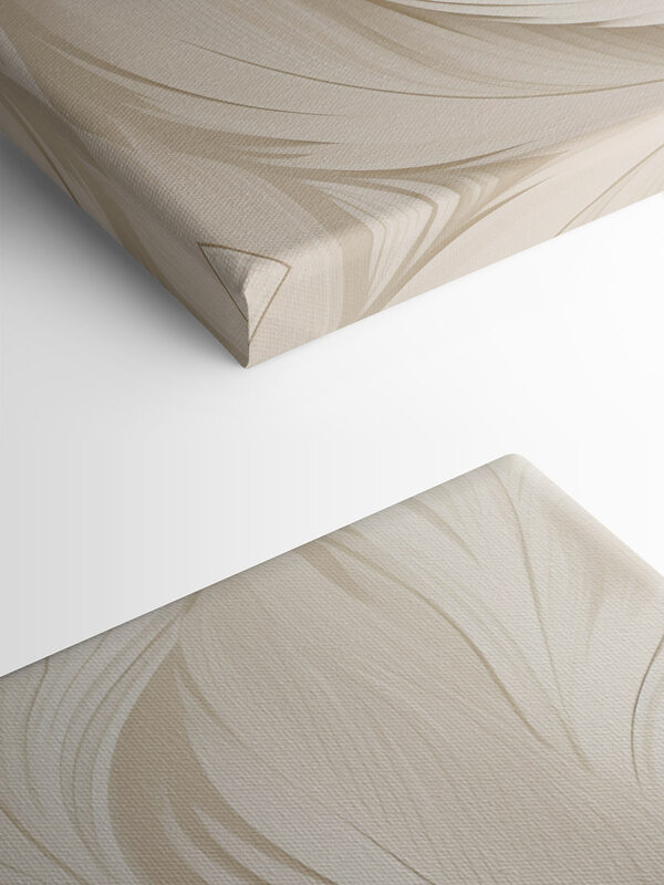 Soft layers of delicate design Soft layers of delicate design