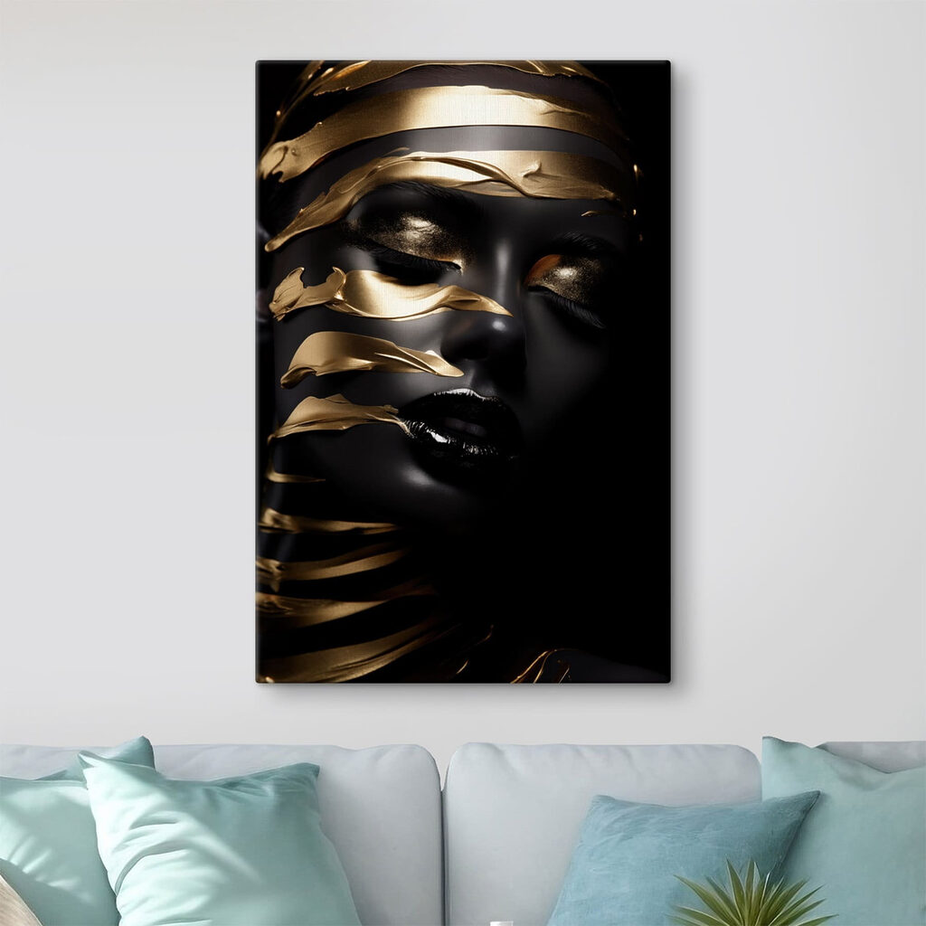 Mystical beauty in striking contrast Mystical beauty in striking contrast