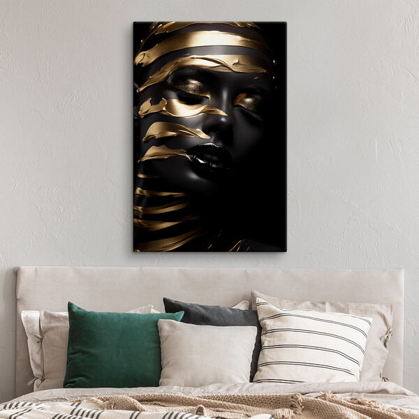 Mystical beauty in striking contrast Mystical beauty in striking contrast