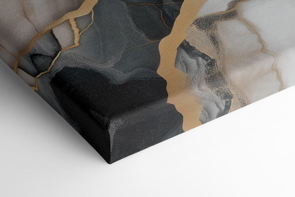Organic patterns in contrasting colors
