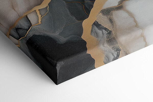 Organic patterns in contrasting colors