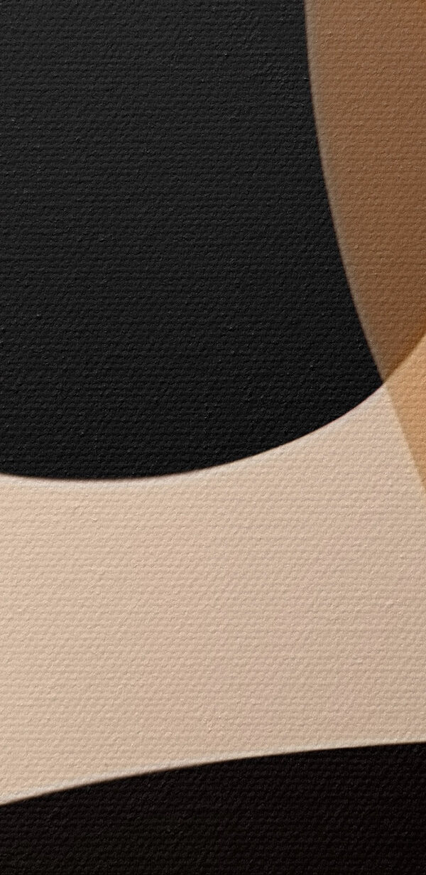 Black and tan circles